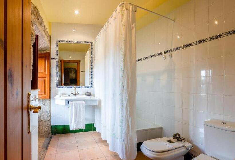 غرفة سوبيريور مطلة على الجبل, Rectoral De Fofe