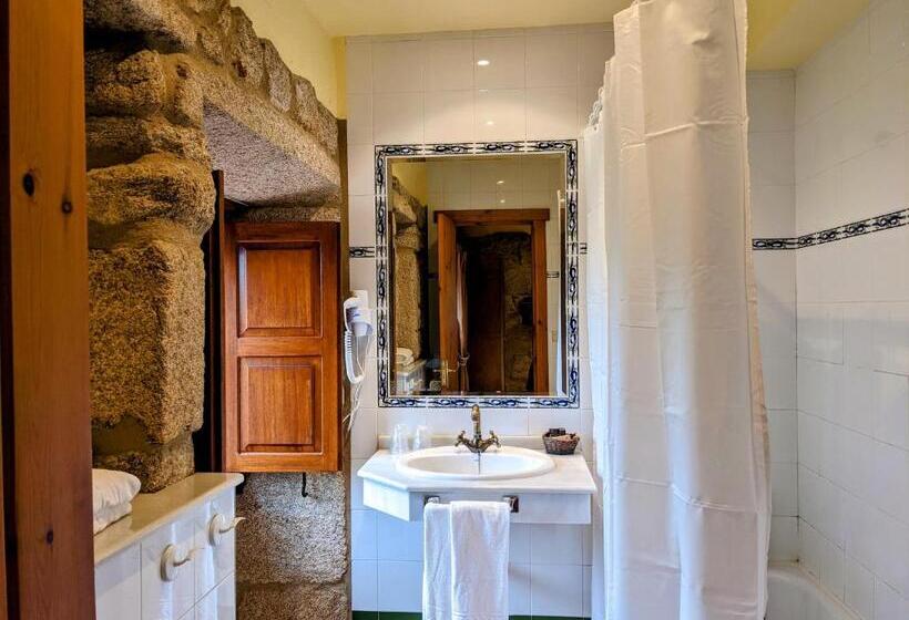 غرفة سوبيريور مطلة على الجبل, Rectoral De Fofe