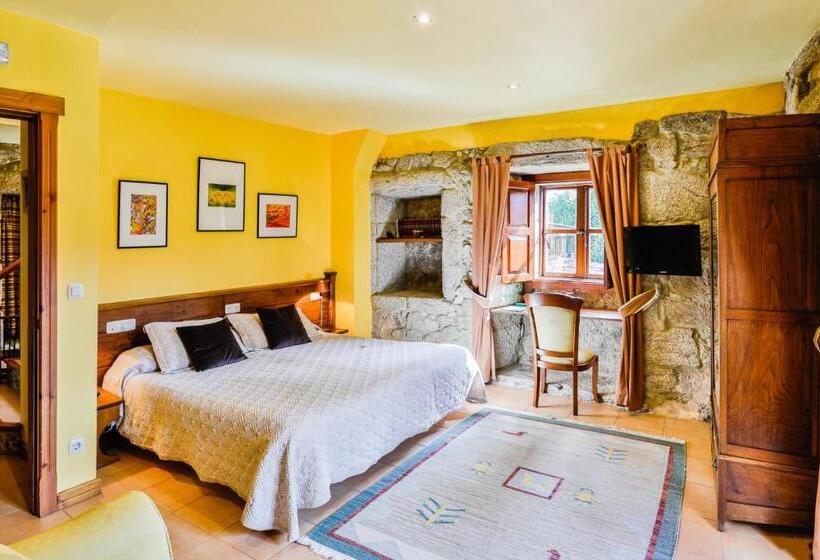 غرفة سوبيريور مطلة على الجبل, Rectoral De Fofe