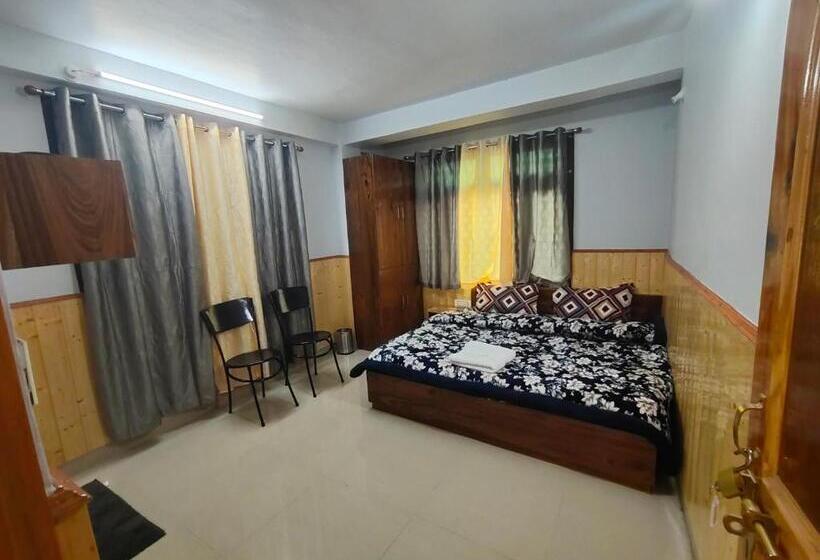Номер Deluxe, Kailash View Sarahan