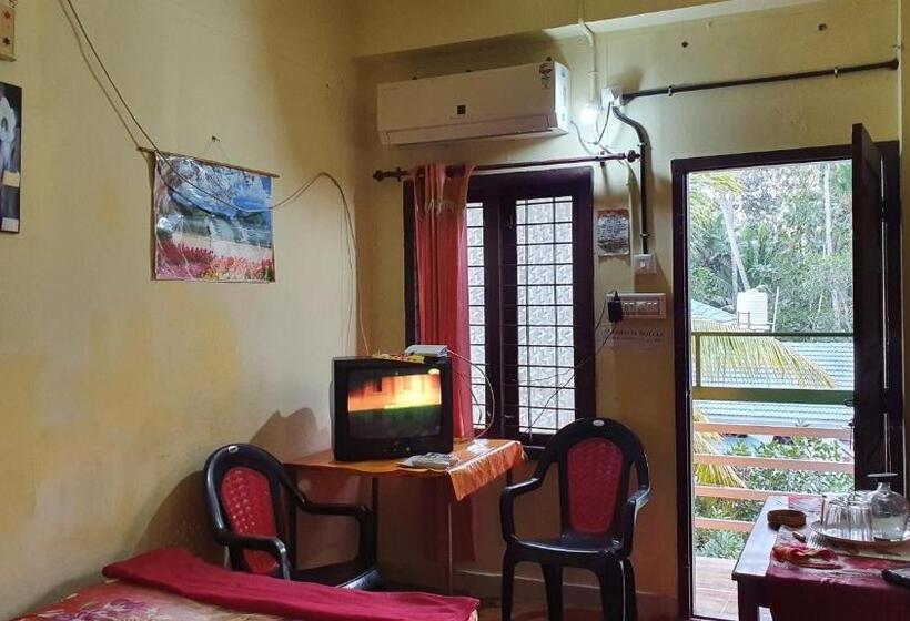 컴포트 트리플 룸, Ashavis Hotel Pvt Ltd