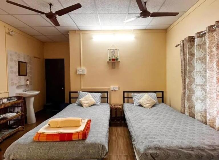 Quarto Estandar, Mulaqat Homestay