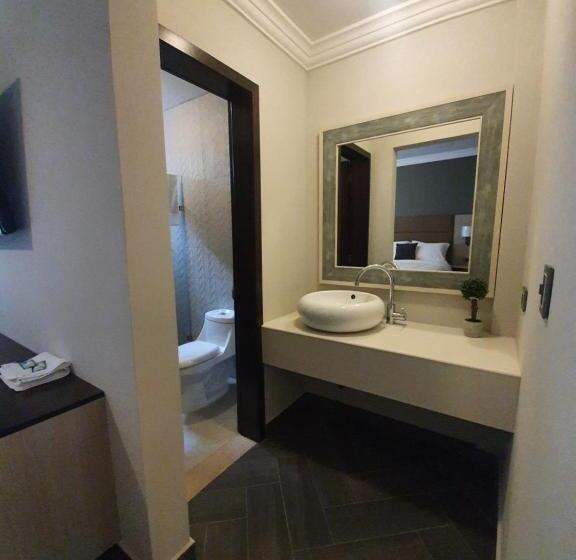 اتاق لوکس, L'Aurora Inn