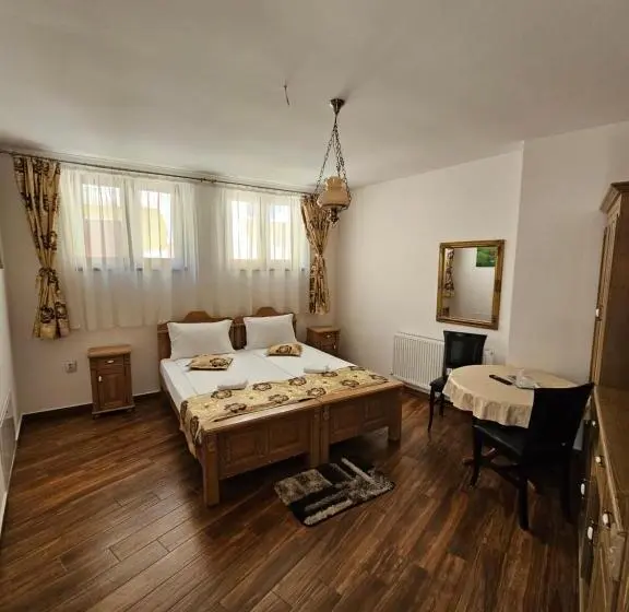 Deluxe-huone, Pensiunea Nobil Medieval