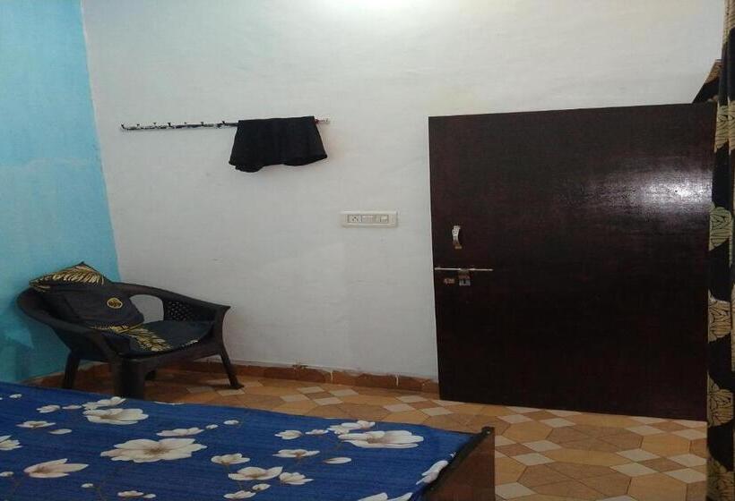 חדר דלוקס לשלושה, Pop 83111 Unique Gaust House