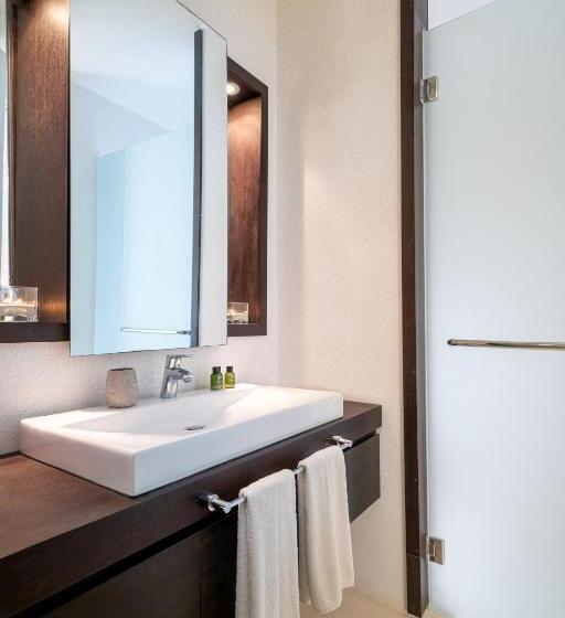 آپارتمان لوکس 1 خوابه, Billionaire Resort & Retreat Malindi