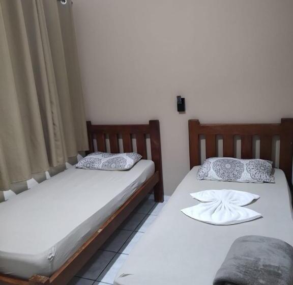 חדר סטנדרט יחיד, Layane Vitoria