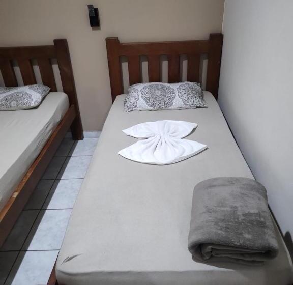 חדר סטנדרט יחיד, Layane Vitoria