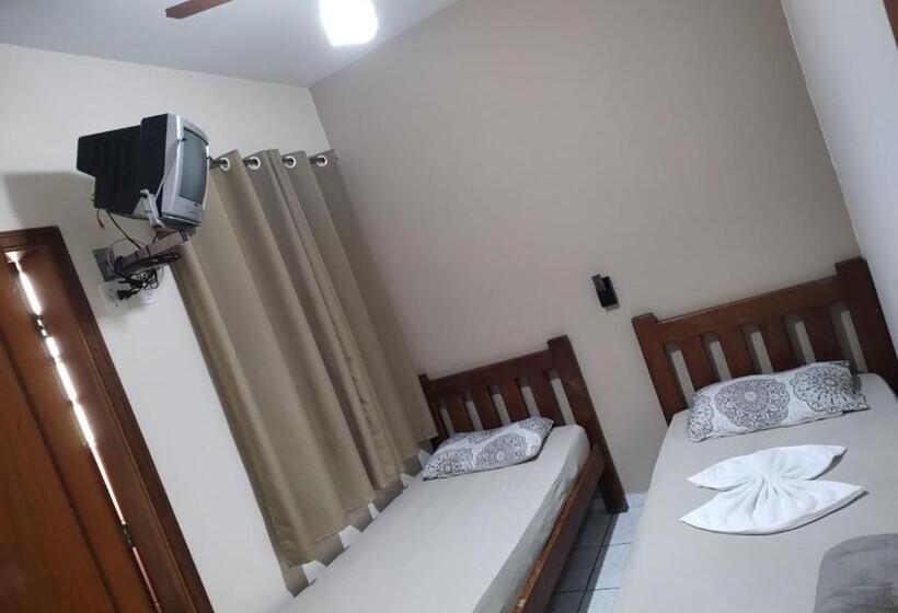 חדר סטנדרט יחיד, Layane Vitoria