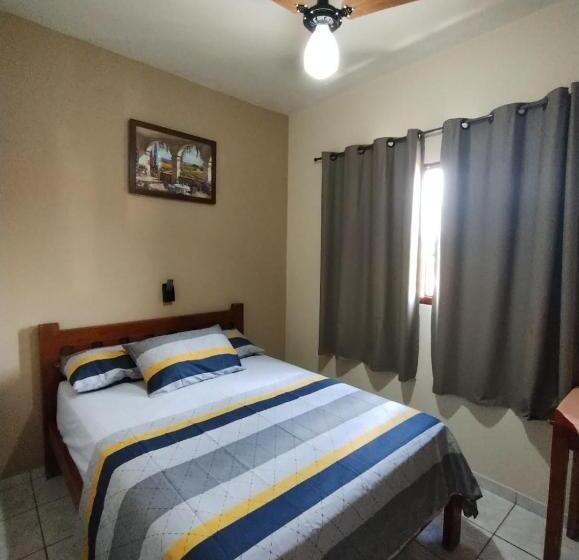 חדר סטנדרט, Layane Vitoria