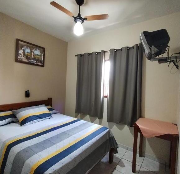 חדר סטנדרט, Layane Vitoria