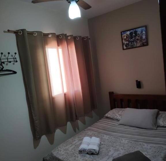 חדר סטנדרט, Layane Vitoria