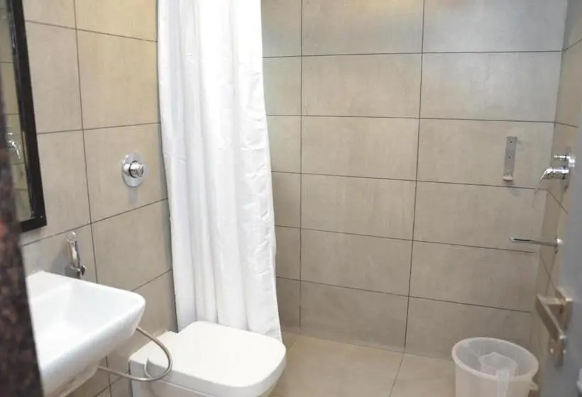 اتاق لوکس, Lords Eco Inn Belagavi
