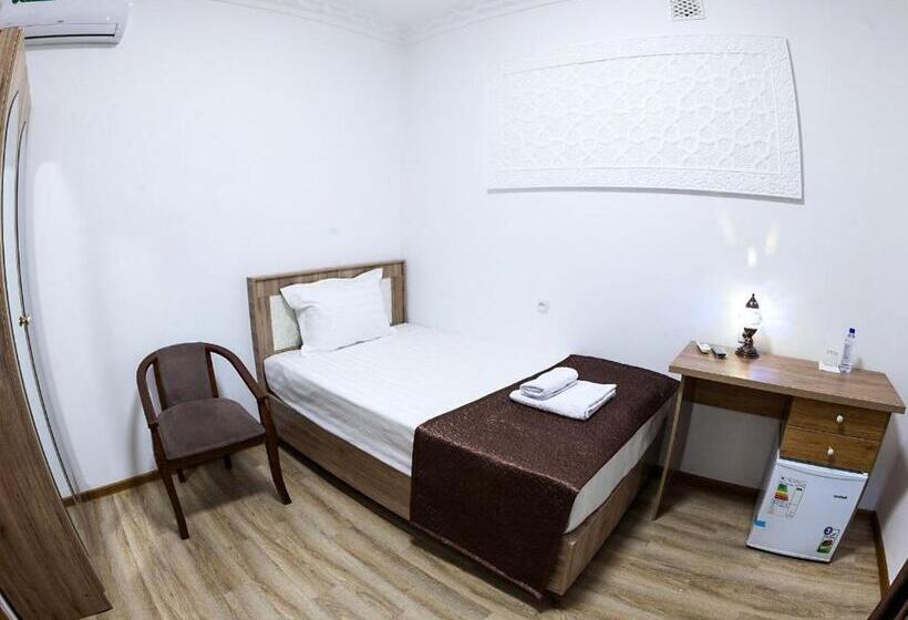 标准单人间, Nabibek Terrace