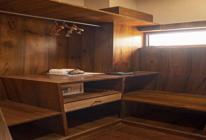 Premium room w/ mountain view, Skyview By Empyrean