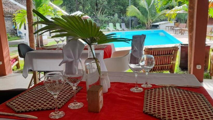 اتاق استاندارد با چشمانداز استخر, The Sanctuary Lodge