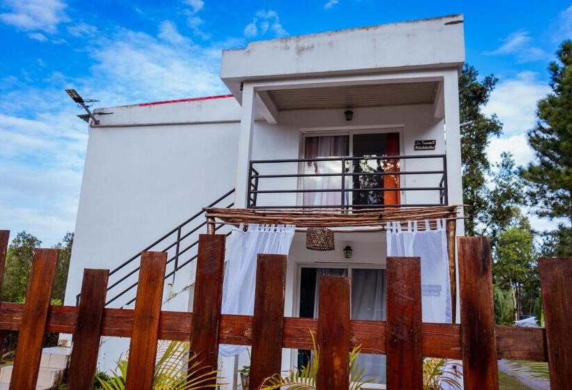 اتاق استاندارد با چشمانداز استخر, The Sanctuary Lodge