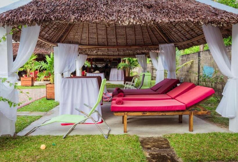 اتاق استاندارد با چشمانداز استخر, The Sanctuary Lodge