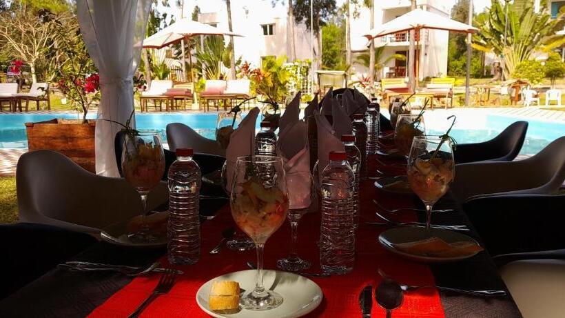 اتاق خانوادگی, The Sanctuary Lodge