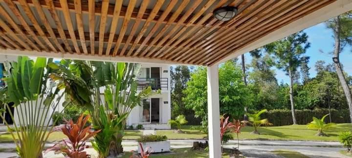 اتاق خانوادگی, The Sanctuary Lodge