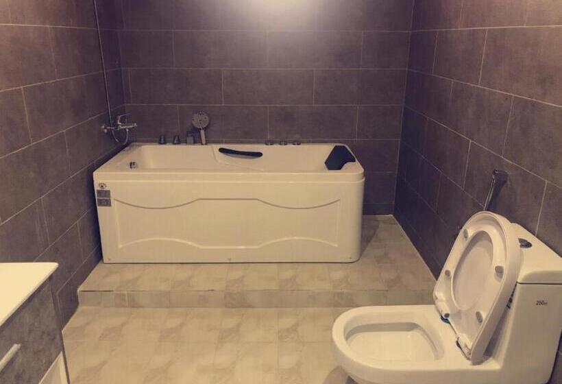 Люкс Кровать Кинг, فندق ادوماتو Adomato