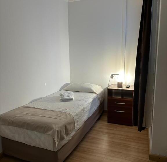 标准单人间, Kelman