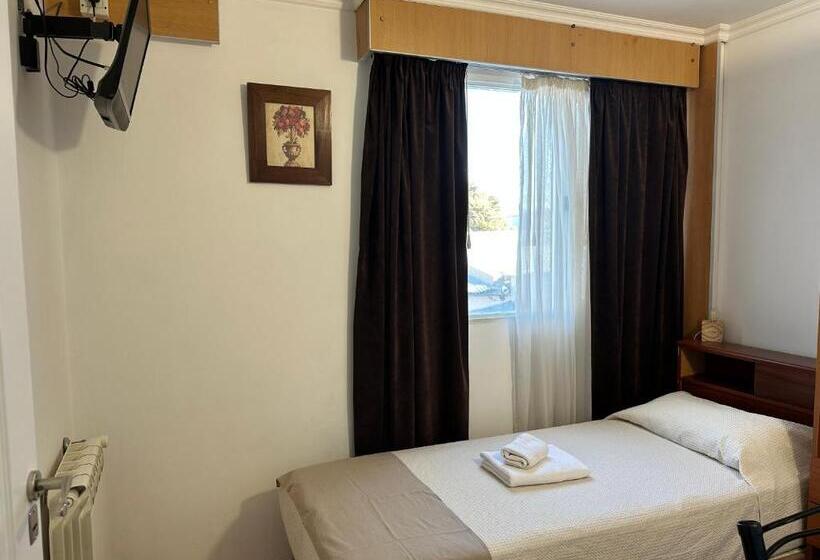 标准单人间, Kelman