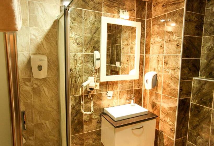 غرفة ديلوكس ذات إطلالة, Tuğhan