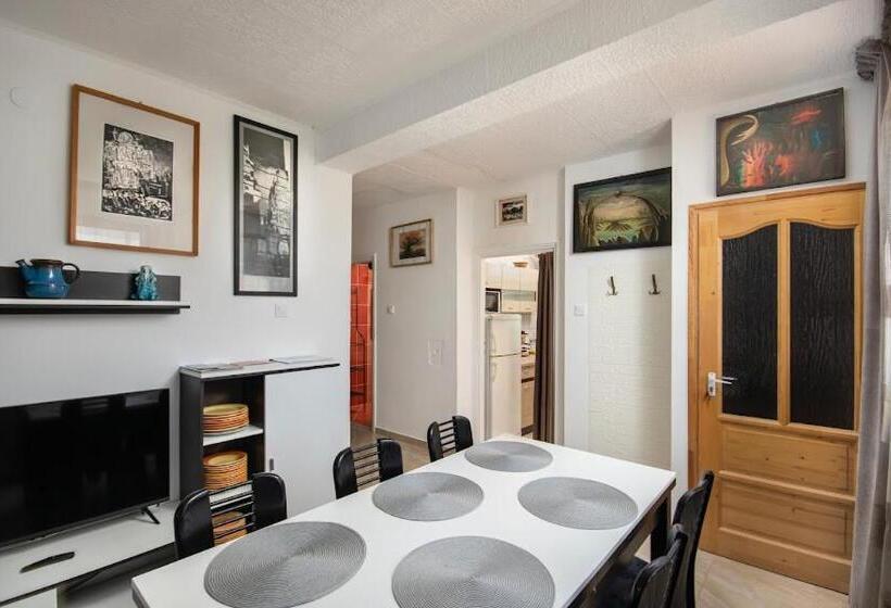 침실 3개 아파트, Unicum Vendégház