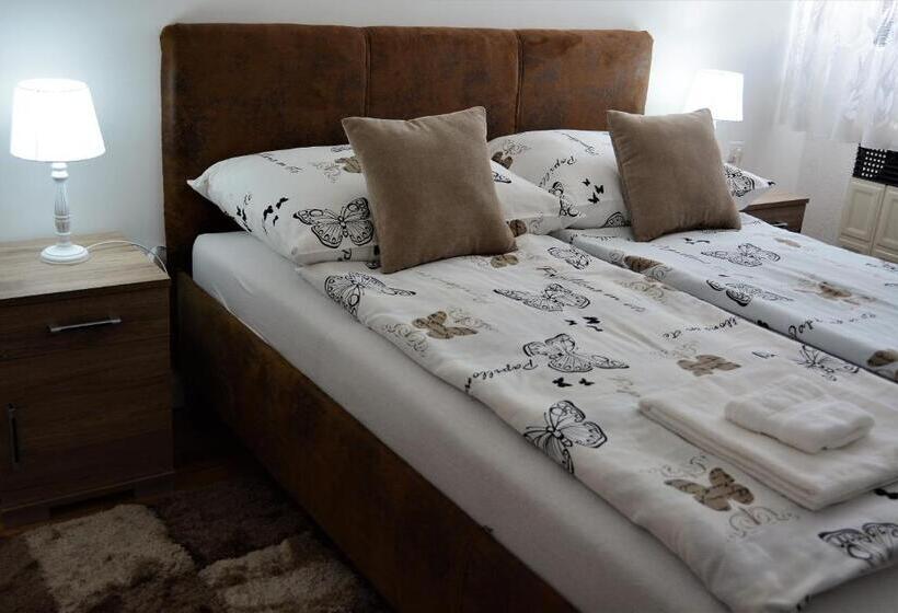 침실 3개 아파트, Unicum Vendégház