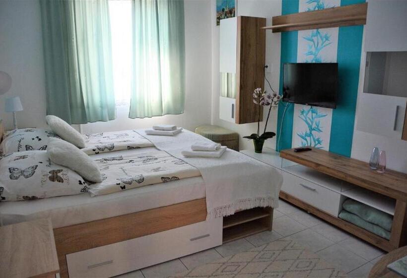 침실 2개 아파트, Unicum Vendégház