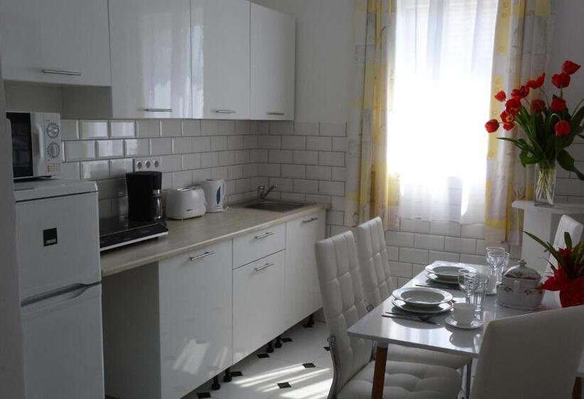 스위트, Unicum Vendégház