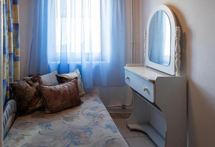 디럭스 스튜디오, Unicum Vendégház