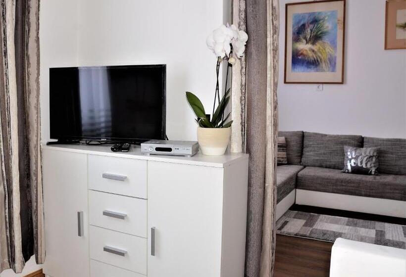 스위트, Unicum Vendégház