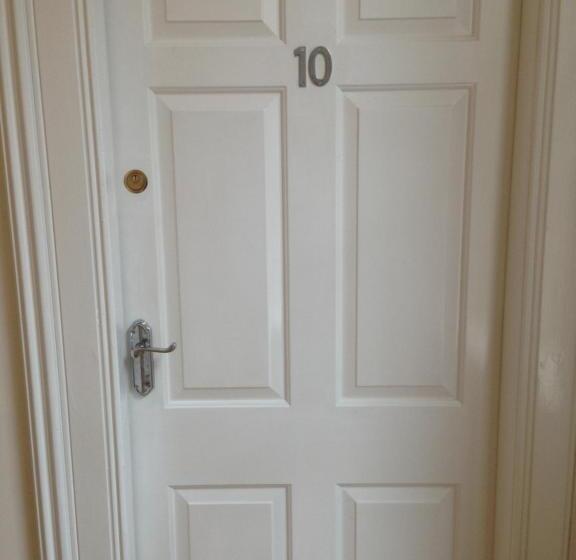 스탠다드 스튜디오, Platform City Studio With Parking