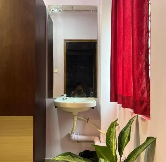 デラックスルーム, Purnima Residency