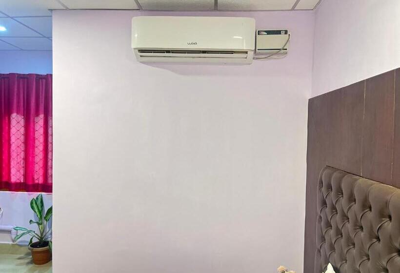 Номер Deluxe, Purnima Residency