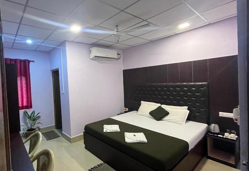 Номер Deluxe, Purnima Residency