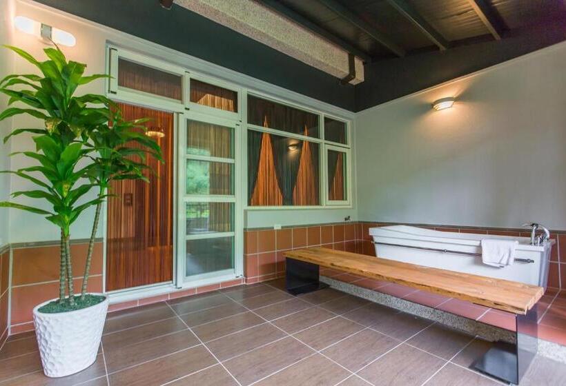 غرفة قياسية مزوَّدة بتراس, Sun Hola Villa