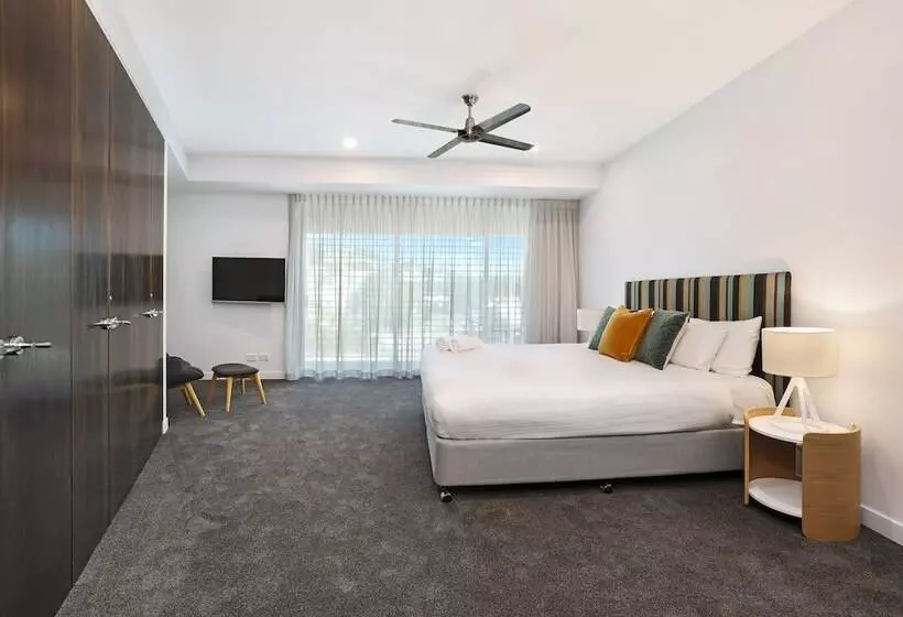 プールビューの3ベッドルームアパート, Element On Coolum Beach