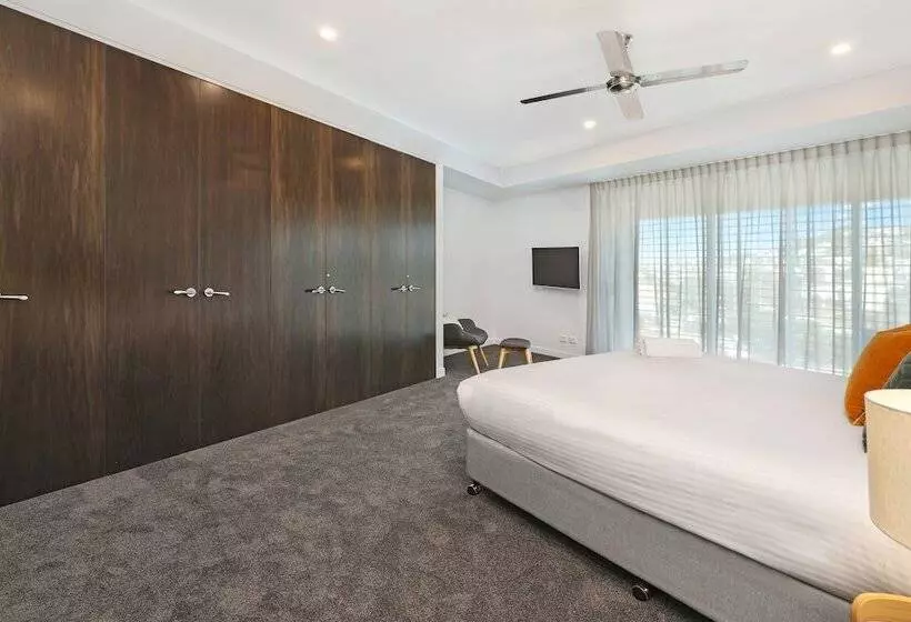 プールビューの3ベッドルームアパート, Element On Coolum Beach