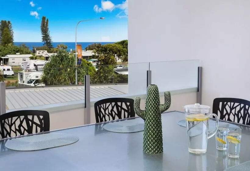 オーシャンビューデラックススイート, Element On Coolum Beach