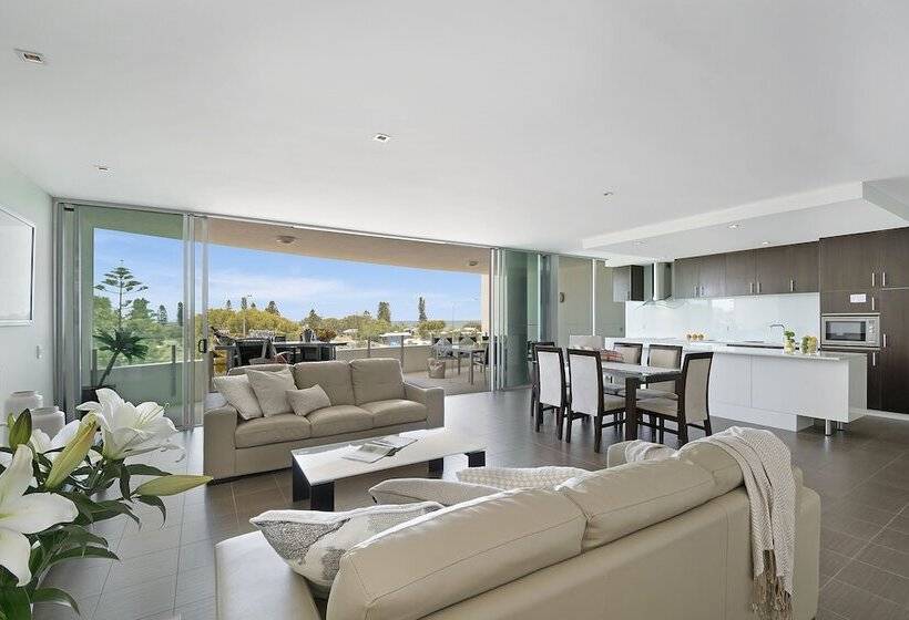 デラックススイートの３ベッドルーム, Element On Coolum Beach