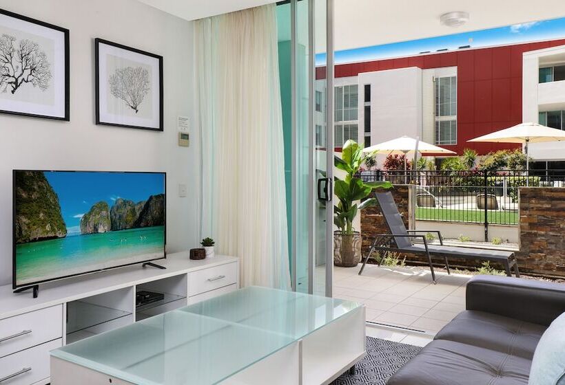 プールビューの３ベッドルームアパート, Element On Coolum Beach