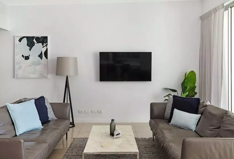 プールビューの3ベッドルームアパート, Element On Coolum Beach