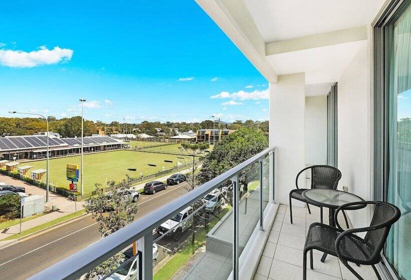 プールビューの３ベッドルームアパート, Element On Coolum Beach