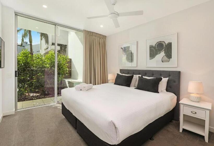 プールビューの３ベッドルームアパート, Element On Coolum Beach