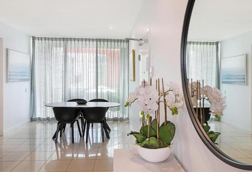 プールビューの２ベッドルームアパート, Element On Coolum Beach