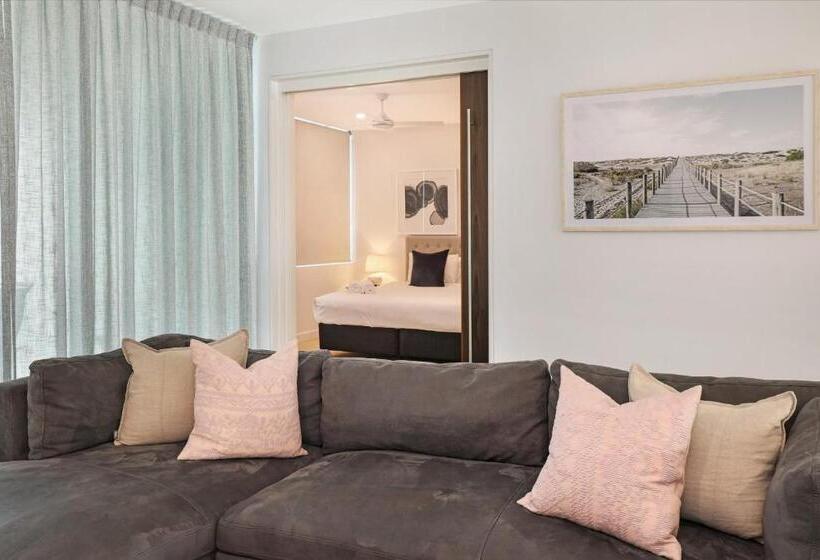 プールビューの２ベッドルームアパート, Element On Coolum Beach