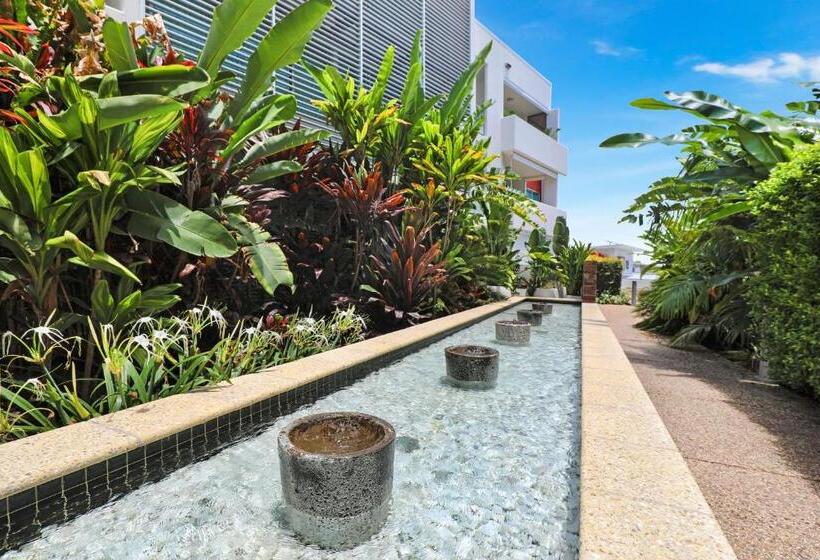 ガーデンビューの２ベッドルームアパート, Element On Coolum Beach